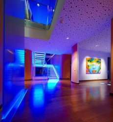 Colorful-House-Ideas-Yazgan-Design-Architecture-interior-LED-lighting-8-555x600.jpg