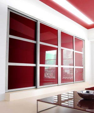 ALVIC bURDEOS Modern-wardrobe-with-red-sliding-doors.jpg
